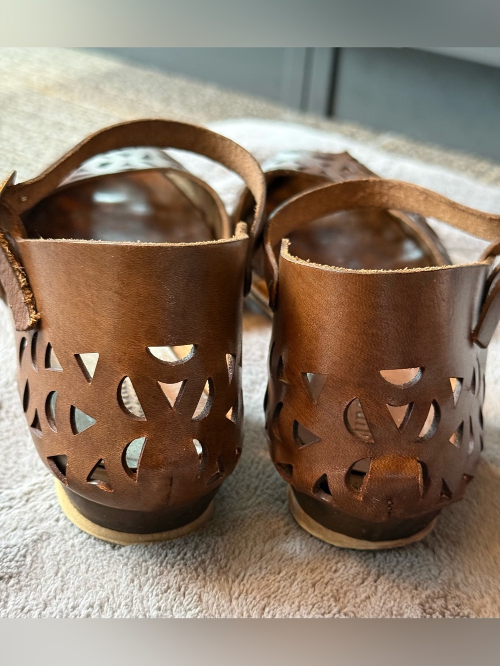 Sundance Brown Laser-Cut Peep-Toe flat Ankle Strap Sandals. 40 made in Italy. - Picture 5 of 16